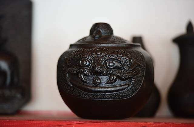 【七彩云南全国媒体四季行】尼西黑陶:每一件