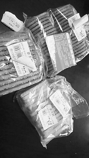 兰州西太华超市里一袋食品竟有两个“生日”