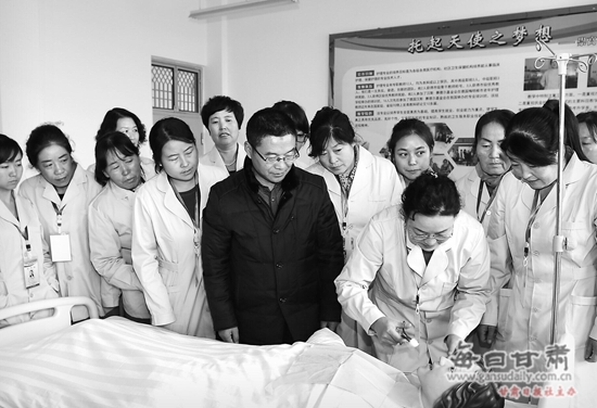 庆阳老年护理培训班在西峰职业中专开班-甘肃