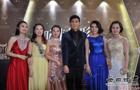 不老男神焦恩俊亲临兰州 助阵亚韩整形19周年