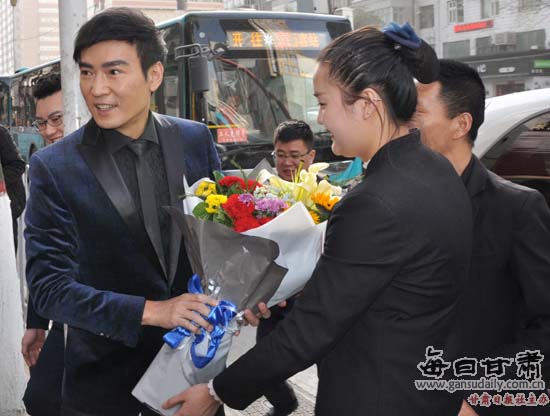 不老男神焦恩俊亲临兰州 助阵亚韩整形19周年