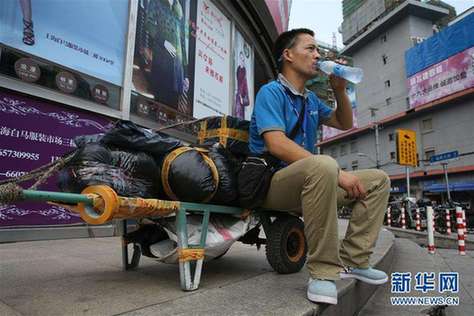 [及时点]为何蓝领收入逆袭白领,却仍然担不起公