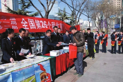 华西村人均收入_兰州市人均月收入(2)