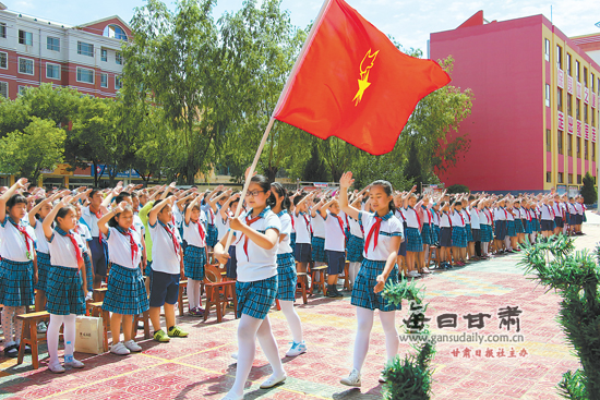 张掖甘州区马神庙街图片举行主题活动-甘肃-每小学生投掷小学简笔画图片