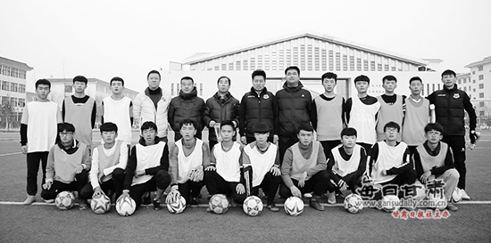 来踢球吧,少年!阿米丢足球俱乐部走进临夏