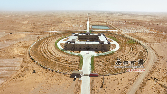 沙漠,你好!--甘肃建投机械化治沙见闻