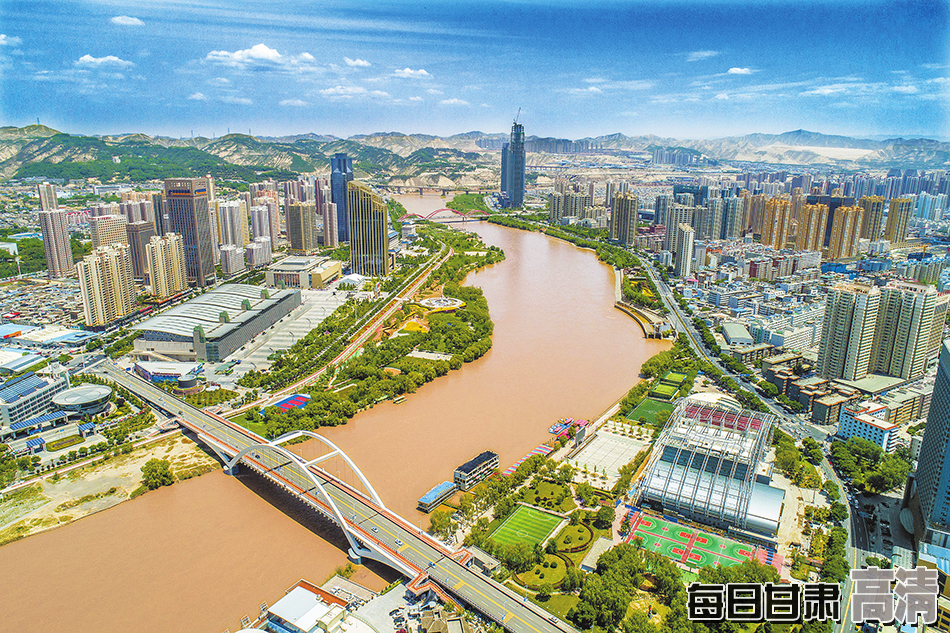 鸟瞰兰州"沿河公园"(航拍组图)