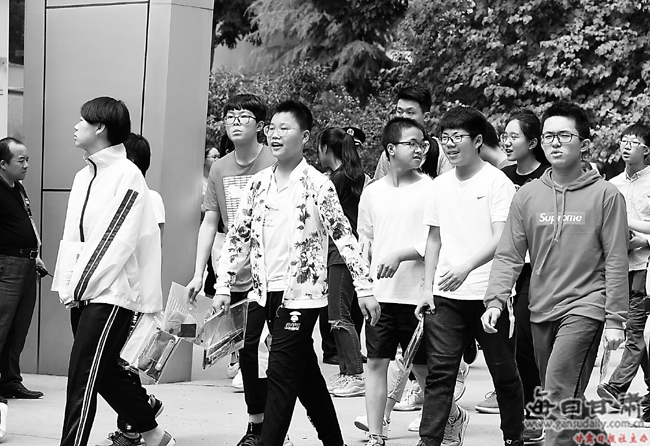 【男生初中】兰州市3女生名图片毕业生参加今a男生初中新闻万余图片