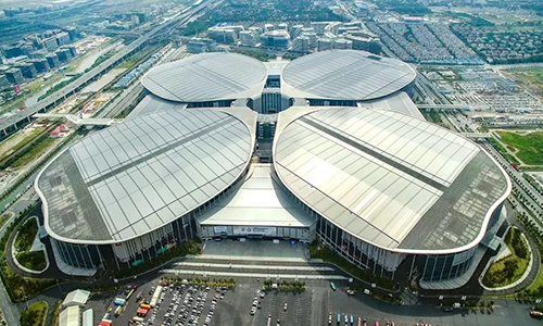 首届中国国际进口博览会将于今年11月在国家会展中心(上海)举办.