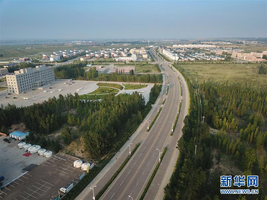 (新华全媒头条·在习近平新时代中国特色社会主义思想指引下——新时代新作为新篇章·图文互动)(8)绿富同兴画卷在沙海中铺展——库布其沙漠生态治理纪实