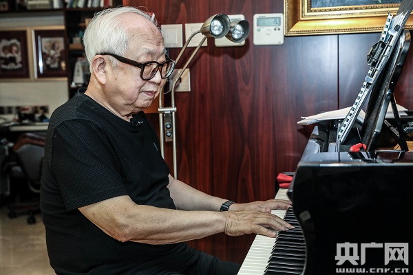 作曲家王立平:与改革开放联系最密切的一代人 要在新时代创造自己的幸福和未来