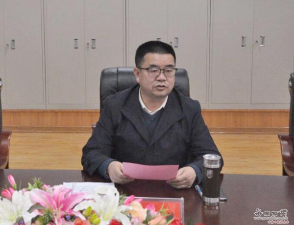 甘肃民族师范学院副校长敏贤麟主持召开学生工作例会