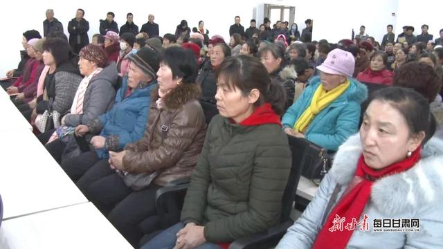 会宁县126名“两癌”贫苦妇女每人得到10000元救济金