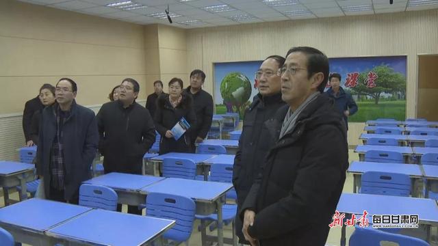甘肃省十三届人大代表对会宁开展集中视察 为会宁发展向上建言献策