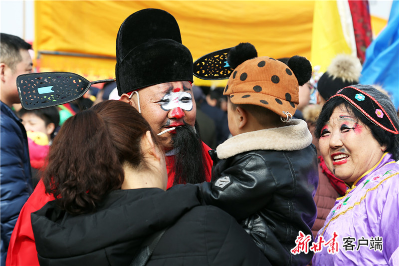 庆阳：火红的社火“耍”起来