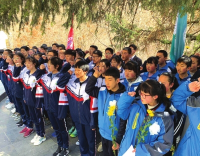 兰州：清明至 祭英烈