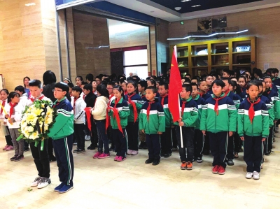 兰州：清明至 祭英烈