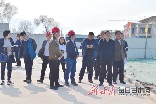武威市政府领导一行莅临甘肃路桥宏大尚都项目检查指导工作
