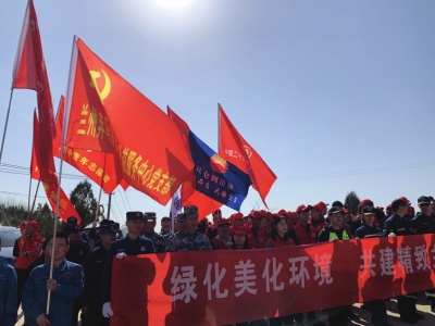 众人植树树成林 兰州青年植绿护绿在行动