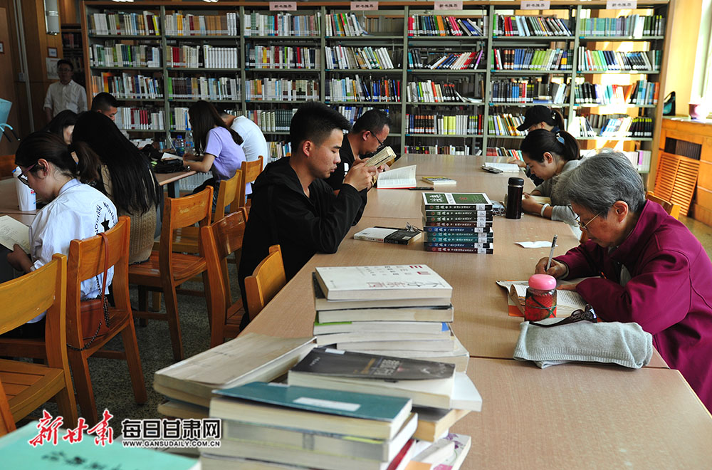 甘肃省图书馆举办世界读书日活动（图）