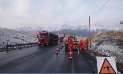 【图说新闻】天祝公路段加大路面巡查力度和清扫力度