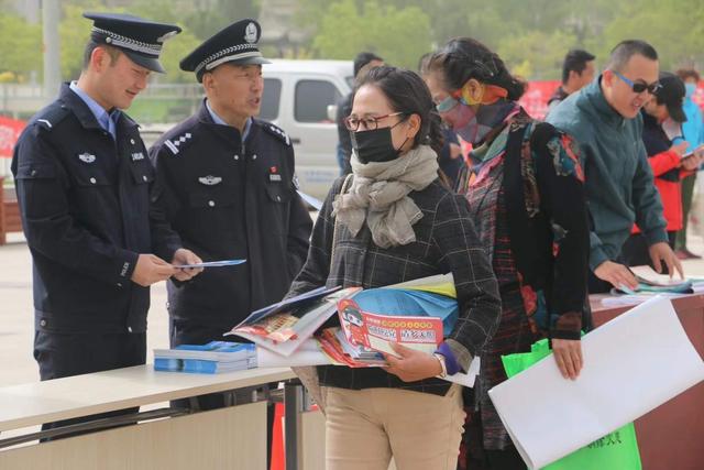 白银市开展第十一个全国防灾减灾日集中宣传活动