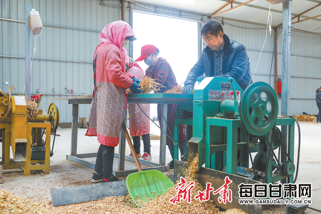 合力共拓小康路--中国化学工程集团公司在庆阳