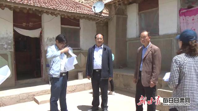 王科健、秦俊山带队入户核查,确保今年整县优质脱贫