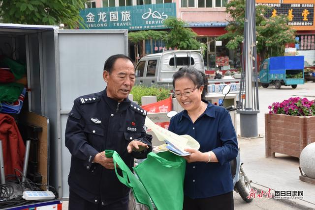 景泰民警老缪和他的"豪车"