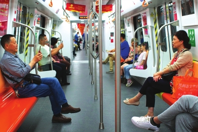 兰州轨道交通1号线一期工程开通试运营