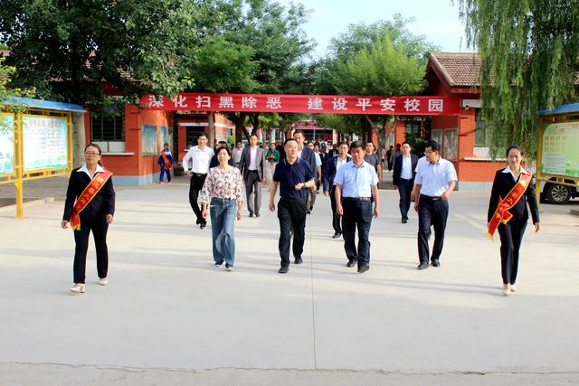 天津十一中与靖远第五中学手牵手,助力靖远大芦中学发展