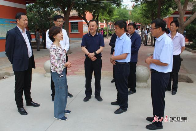 天津十一中与靖远第五中学手牵手,助力靖远大芦中学发展