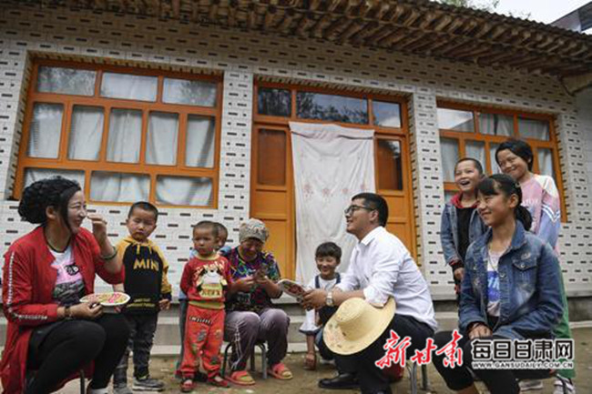 “鞋垫”书记扶贫记