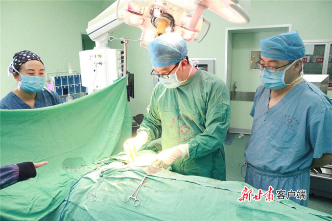 甘肃省人民医院的新方法，机器人手术结合术中放射治疗