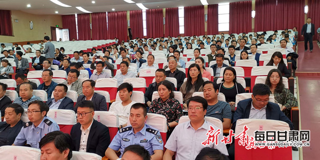 微电影《仰望星空》和纪录片《“泾川人”寻踪》首映