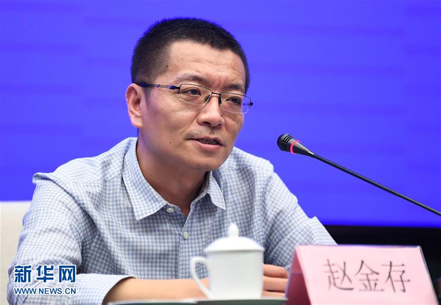 (聚焦疫情防控·图文互动)(2)钟南山、李兰娟院士团队从新冠肺炎患者粪便中分离出病毒