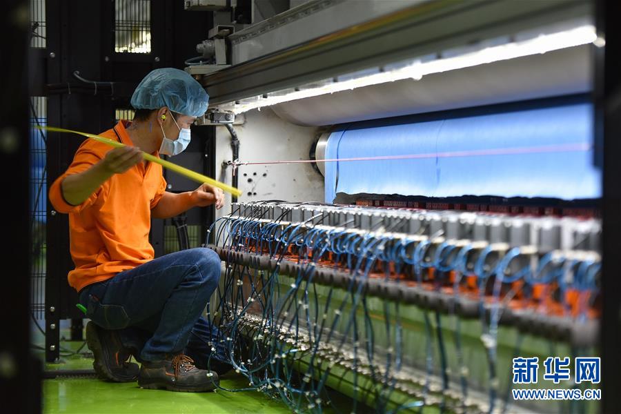 ����ϰ��ƽ��ʱ���й���ɫ�������˼��ָ����&mdash;&mdash;��ʱ������Ϊ��ƪ��&middot;ϰ��ƽ����ǹ�����&middot;ͼ�Ļ�������20����׼����ץͳ��&mdash;&mdash;������ʵ&ldquo;�����ּ�&rdquo;����ָ���������