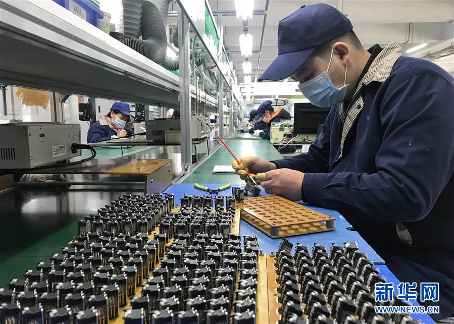 ����ϰ��ƽ��ʱ���й���ɫ�������˼��ָ����&mdash;&mdash;��ʱ������Ϊ��ƪ��&middot;ϰ��ƽ����ǹ�����&middot;ͼ�Ļ�������1����׼����ץͳ��&mdash;&mdash;������ʵ&ldquo;�����ּ�&rdquo;����ָ���������