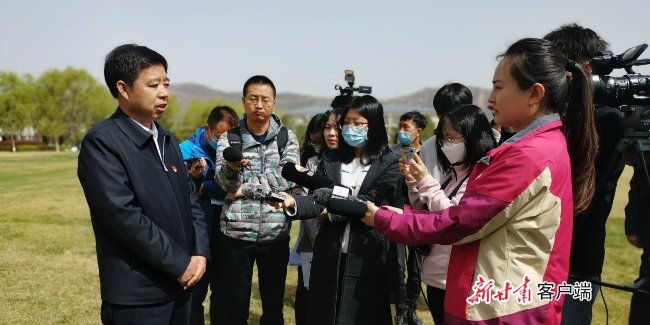 持续推进产业扶贫 决战决胜脱贫攻坚—访平凉市委副书记,市长王奋彦