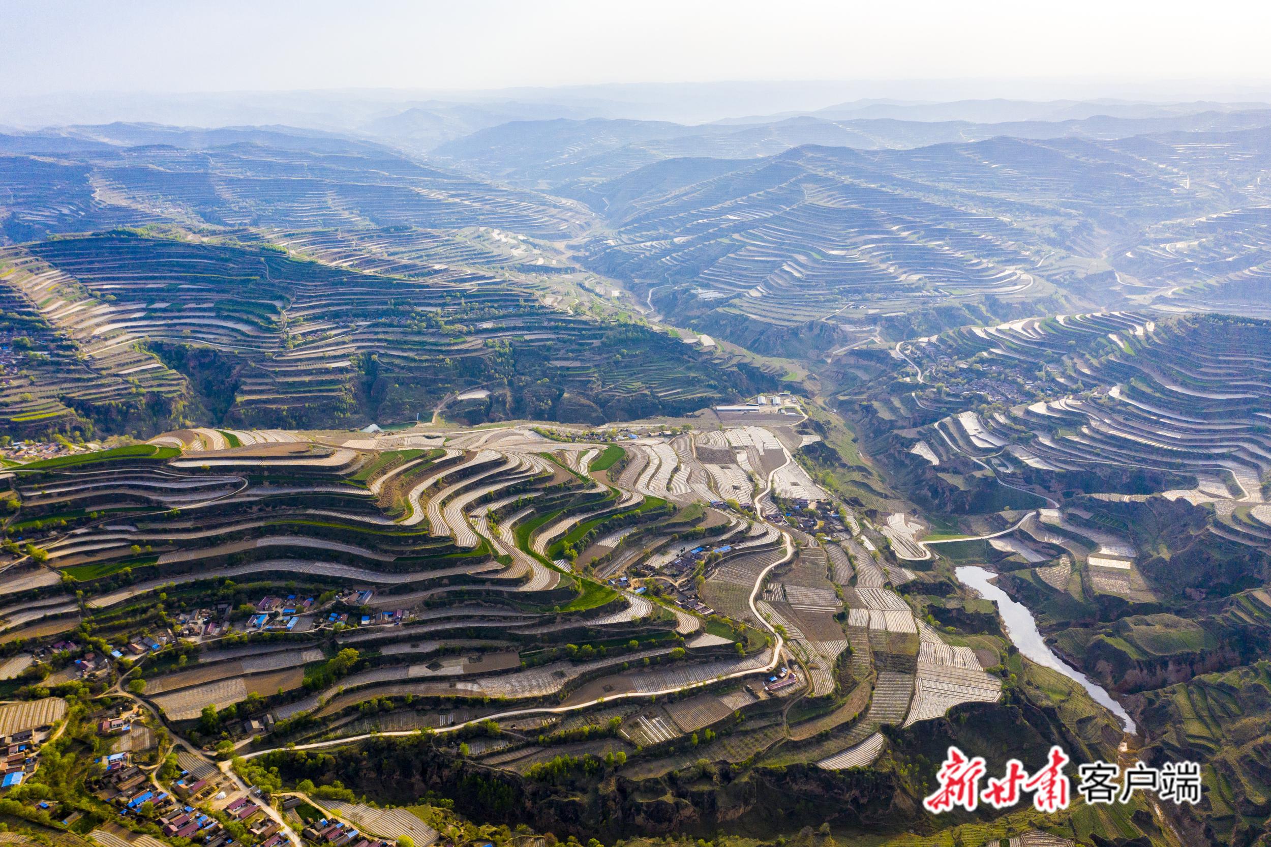 庄浪:消除视觉贫困 城乡尽现"美颜"-甘肃-每日甘肃网