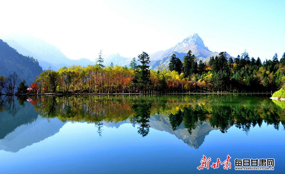 官鹅天池1.jpg 官鹅天池1.jpg