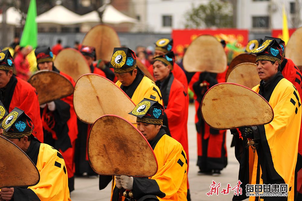 康县扇鼓舞 王玉英.JPG 康县扇鼓舞 王玉英.JPG