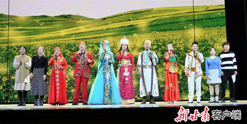 文卫   音乐会上,中国花儿公主,著名保安族花儿演唱家马红莲,中国花儿