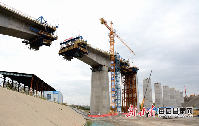兰张三四线铁路建设加快推进.新甘肃·甘肃日报记者 金奉乾摄