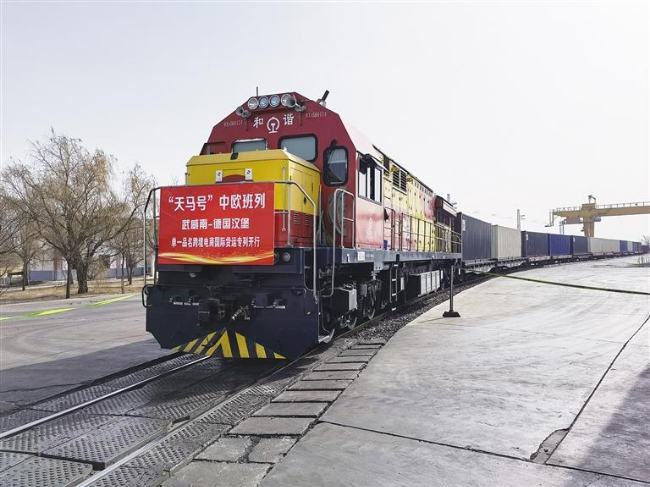 甘肅省首趟單一品名跨境電商國際貨運專列近日開行