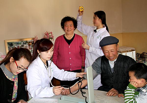 庆城县卫生系统上门服受务欢迎--每日甘肃-甘肃