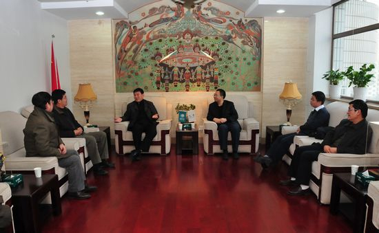 尹正民会见西北电网公司副总经理曹福成一行