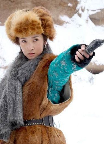 土匪对女烈士受刑过程