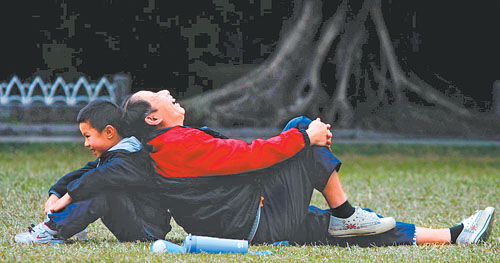 人到老年:三不比,三不言,三不忘,三不争