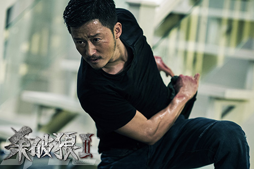 拳拳入肉刀刀见血 肉身pk特效 电影《杀破狠》中甄子丹和吴京对打时